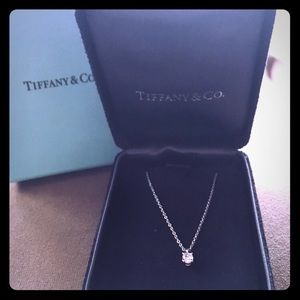 New Tiffany and co solitaire diamond necklace !